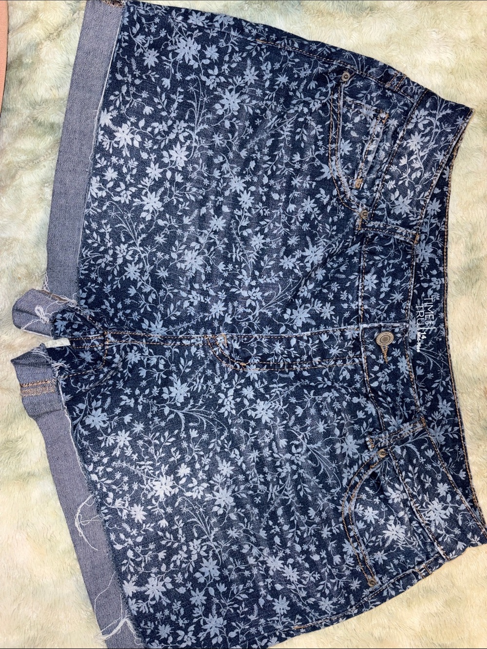 Time and Tru sz 14 Mid-Rise floral denim shorts summer outfits floral pattern